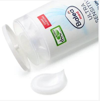 Balea Med Ultra Sensitive apres-shampoing - texture creme blanche onctueuse flacon transparent