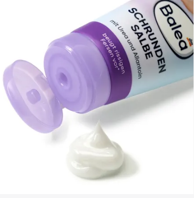 Balea Schrundensalbe creme talons fendilles - texture creme blanche tube ouvert bouchon violet
