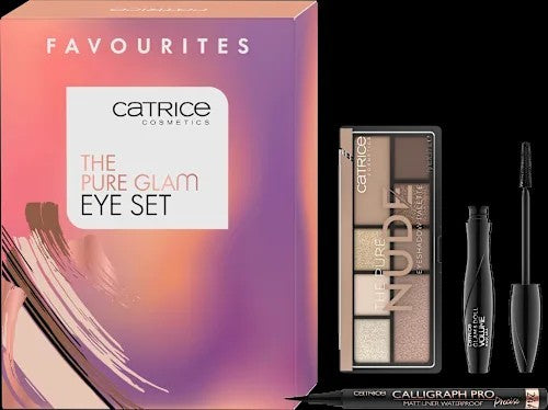 Catrice The Pure Glam Eye Set - femme tenant la palette The Pure Nude